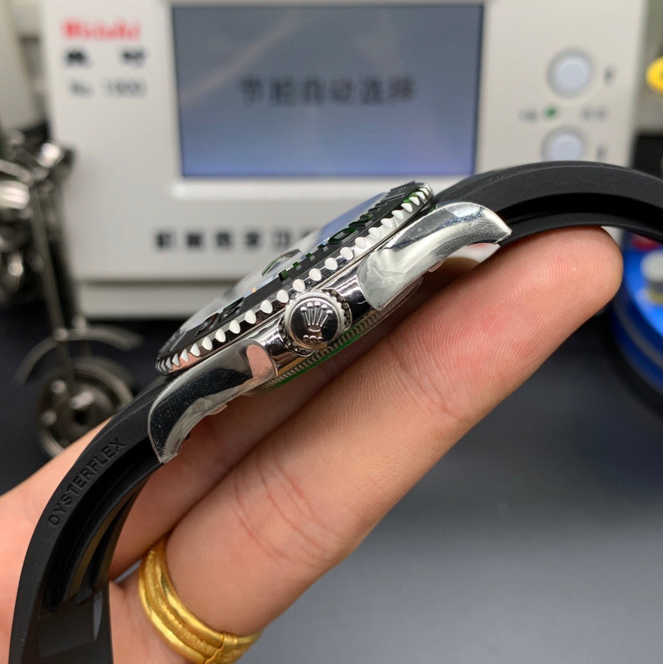 Rolex Oyster Perpetual Date Yacht-Master 40 Black