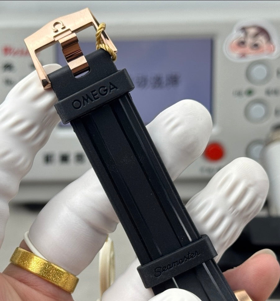 Omega Seamaster Diver 300M Bronze Gold Rubber Strap